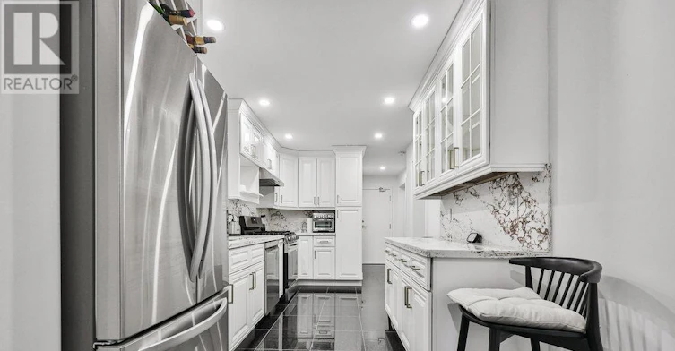 1-93 Park Street W, Mississauga, ON, L5H 1L2 - 3
