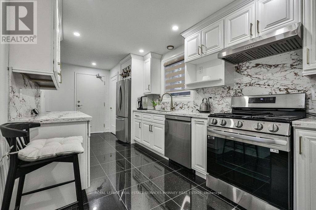 1-93 Park Street W, Mississauga, ON, L5H 1L2 - 6