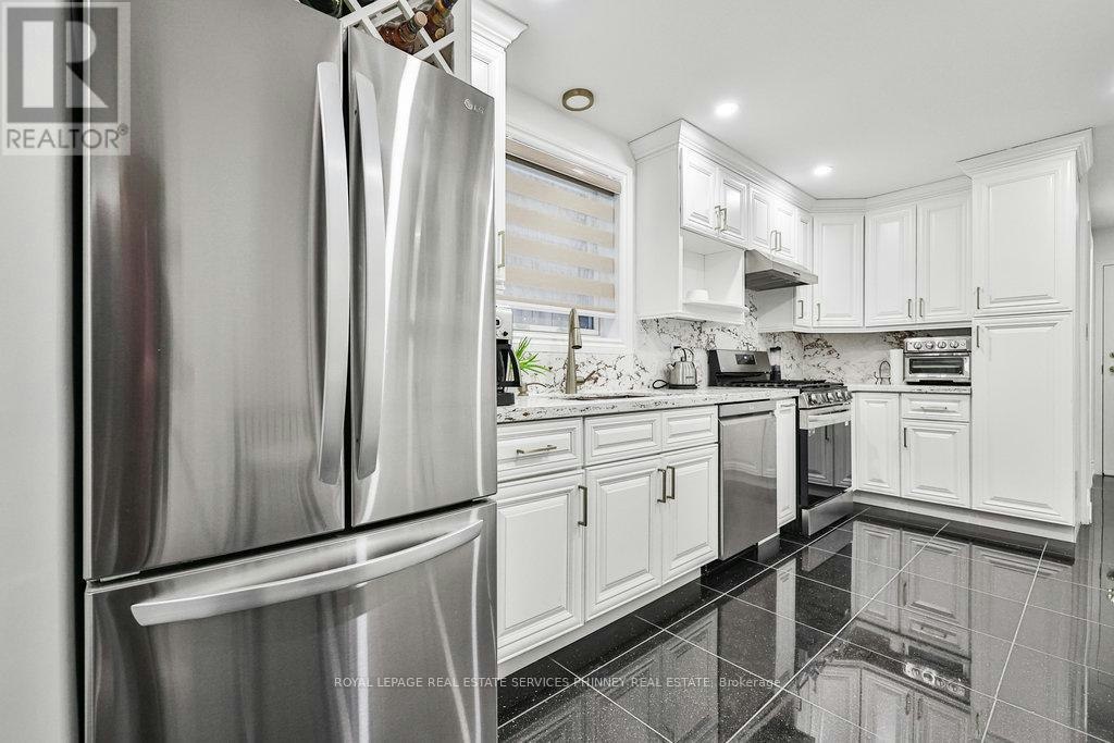 1-93 Park Street W, Mississauga, ON, L5H 1L2 - 4