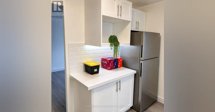 205-895 Kennedy Road, Toronto, ON, M1K 2E9 - 2