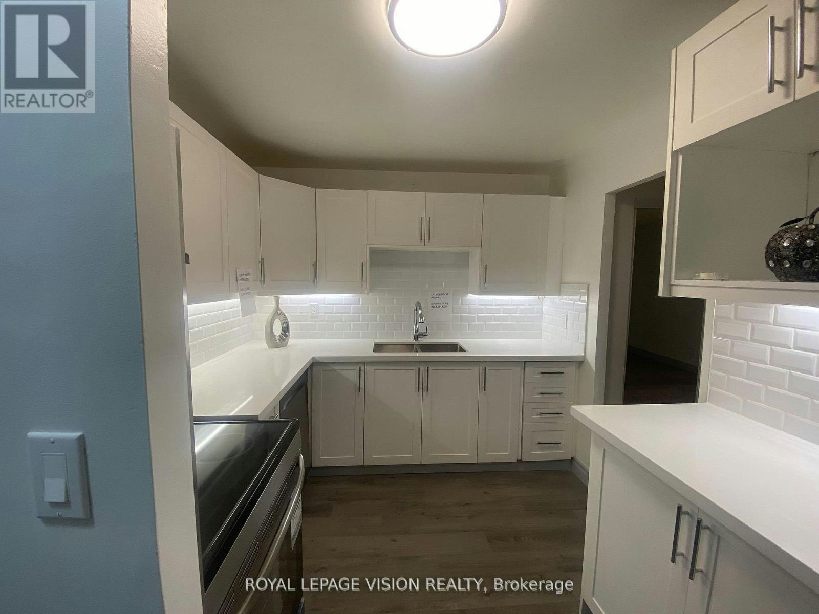 205-895 Kennedy Road, Toronto, ON, M1K 2E9 - 23