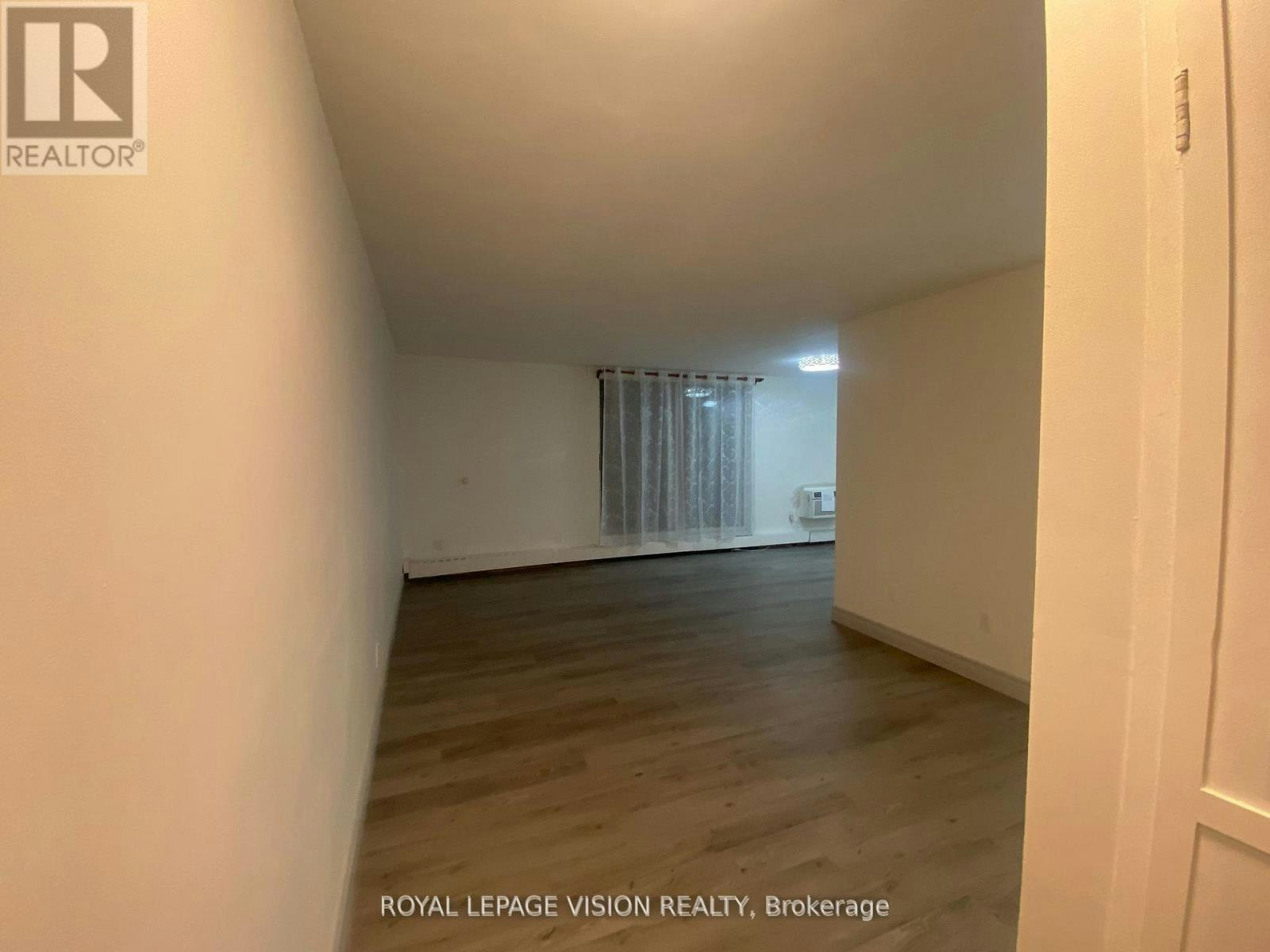 205-895 Kennedy Road, Toronto, ON, M1K 2E9 - 21