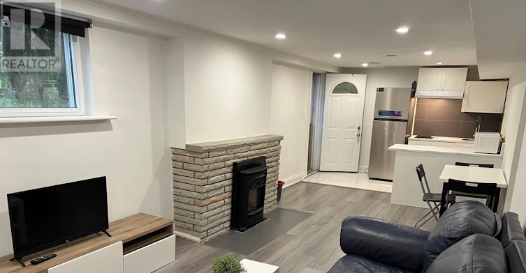 BASEMENT-106 Holcolm Road, Toronto, ON, M2N 2C9 - 2