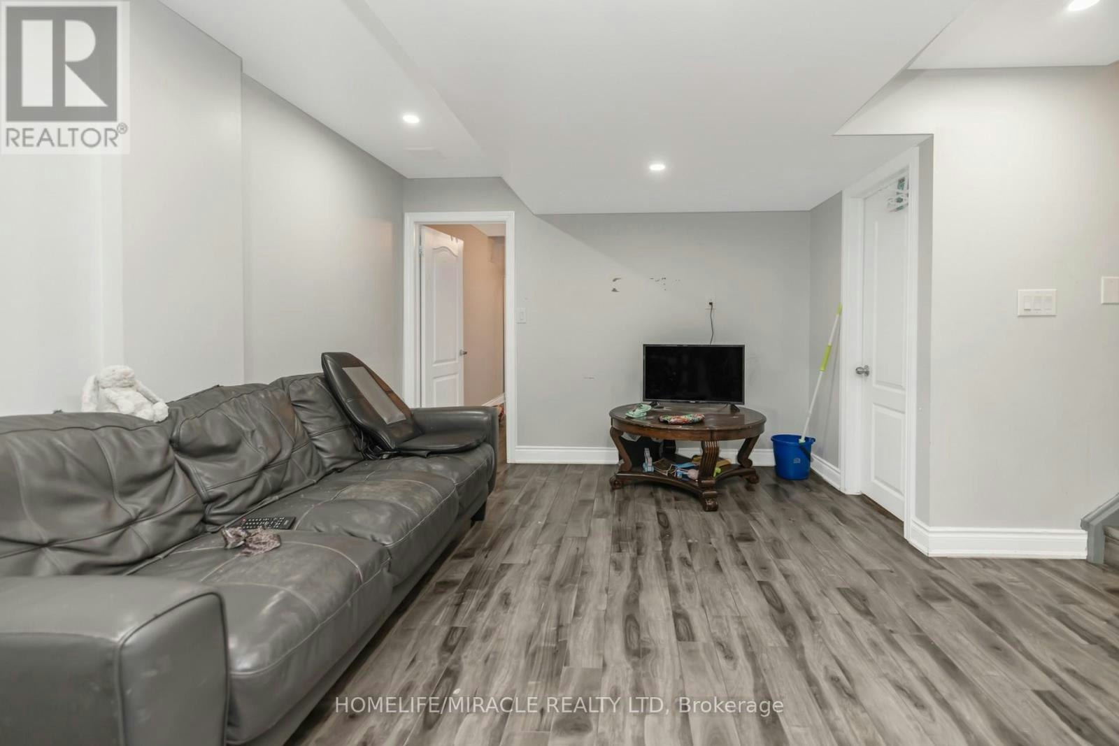 26 Altura Way, Brampton, ON, L6P 4A1 - 23