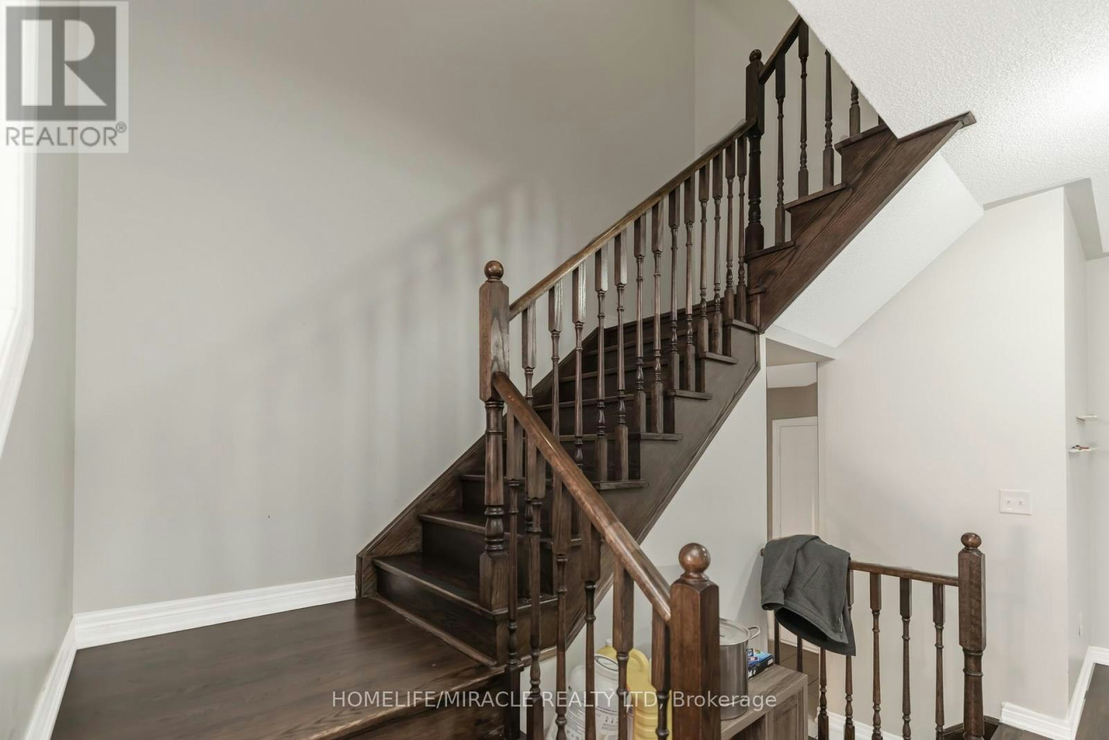 26 Altura Way, Brampton, ON, L6P 4A1 - 16