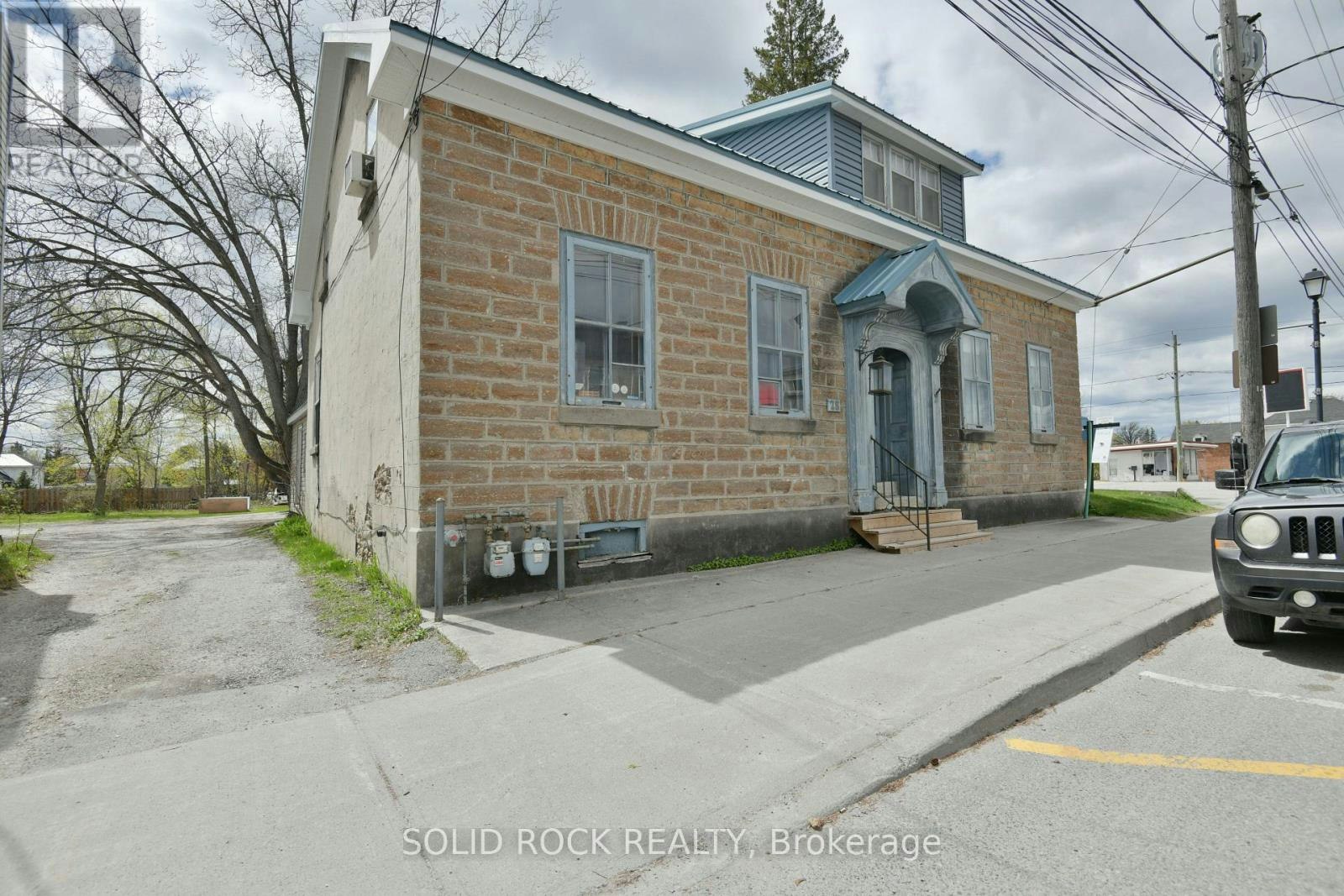 28 Wilson Street W, Perth, ON, K7H 2M9