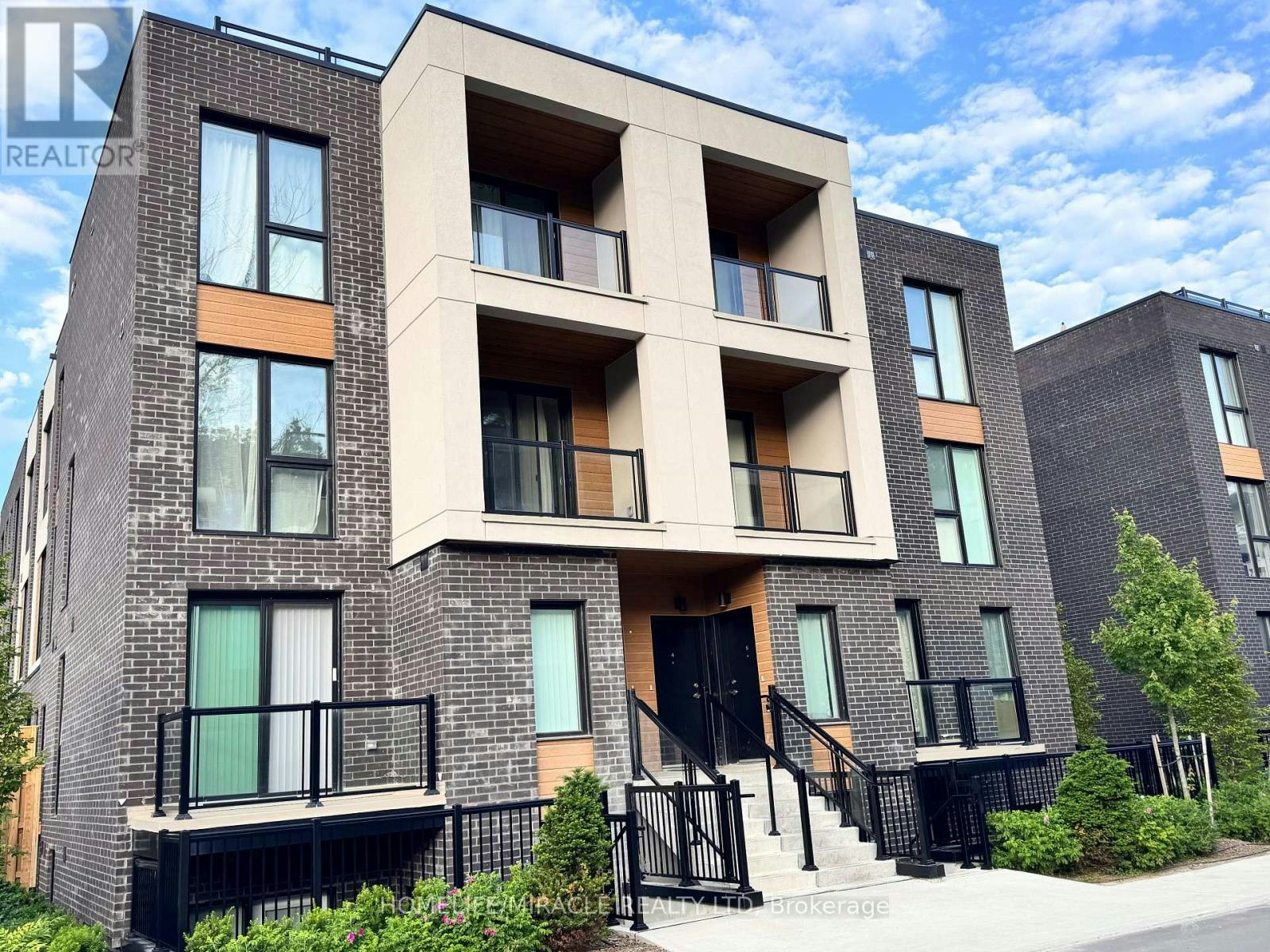 4-176 Clonmore Drive, Toronto, ON, M1N 1Y1