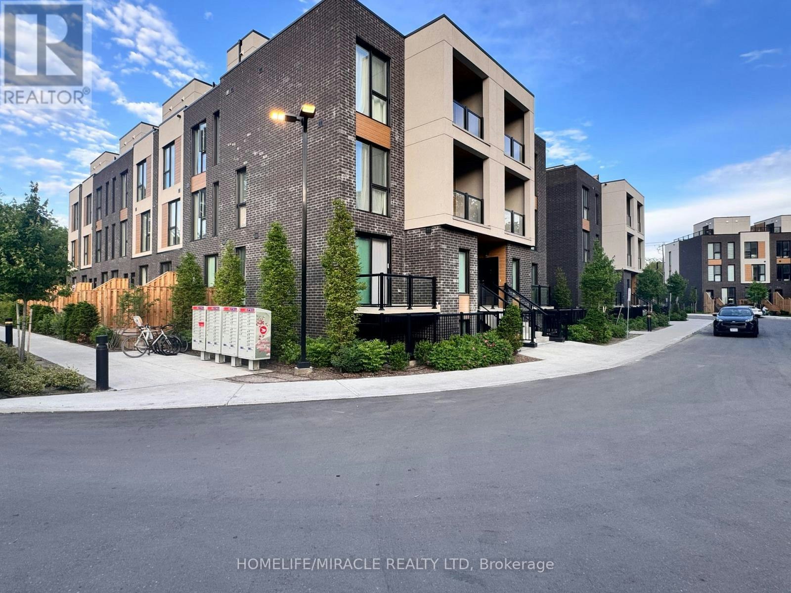 4-176 Clonmore Drive, Toronto, ON, M1N 1Y1 - 3