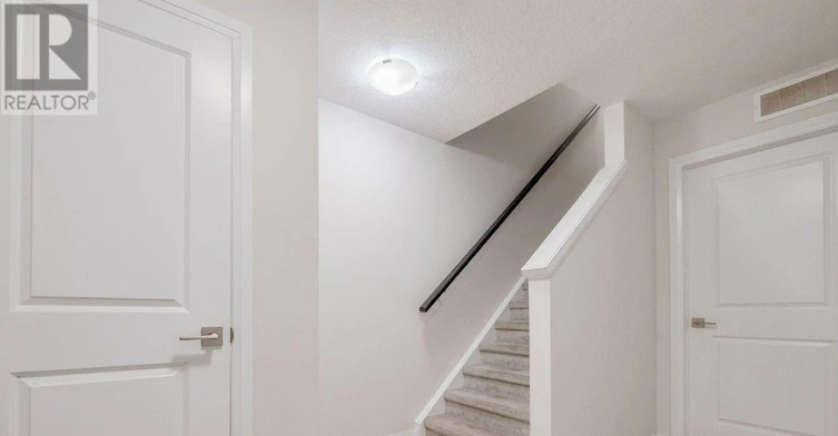 94 Progress Crescent, Kitchener, ON, N2R 0R7 - 4