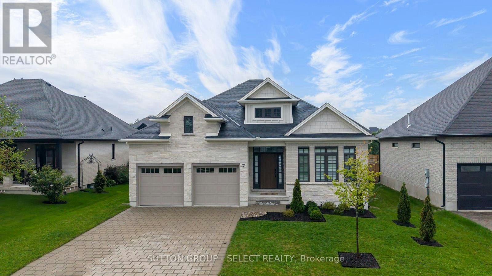 7 Violet Court, Komoka, ON, N0M 2A0