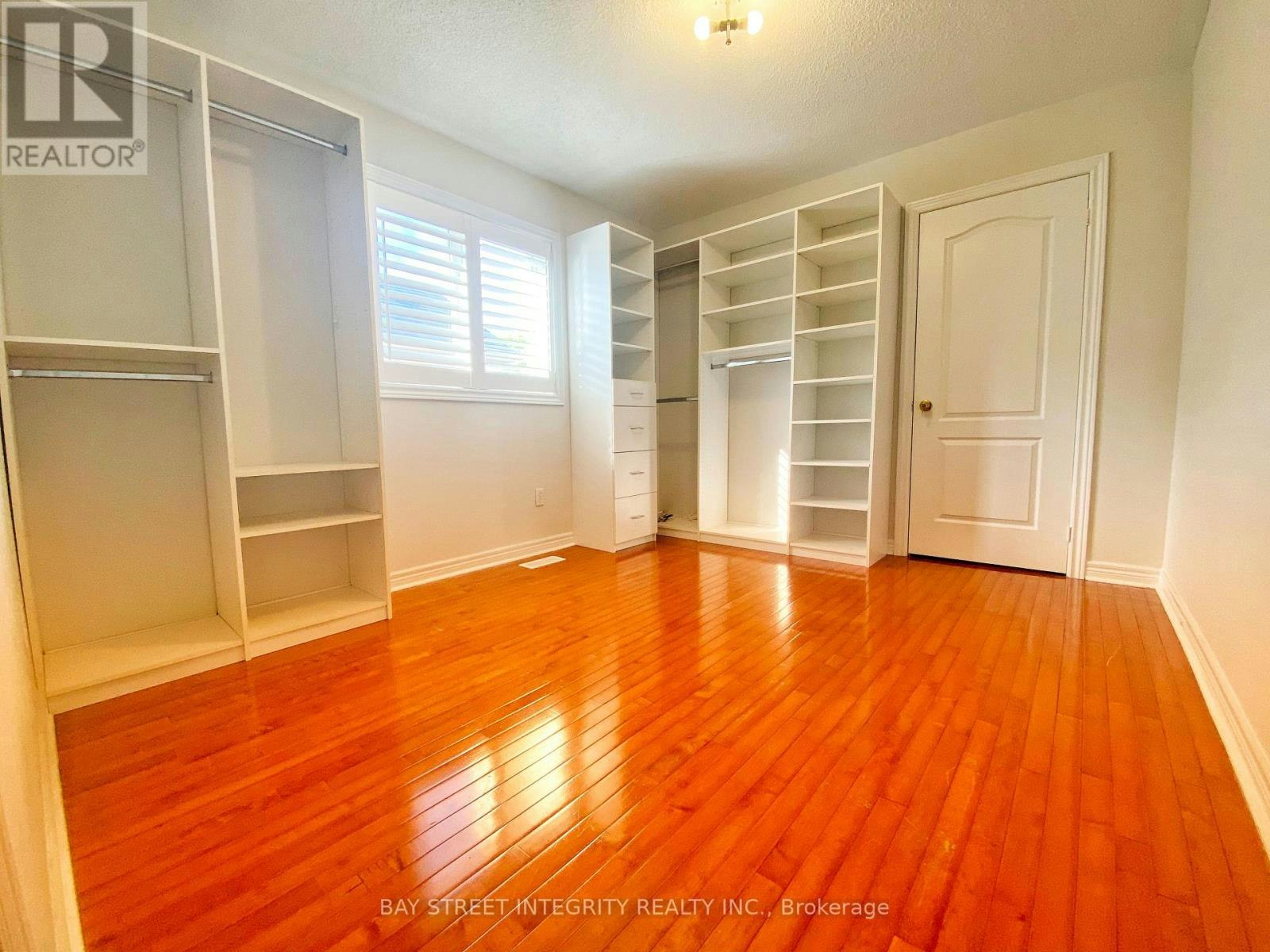 MAIN-114 Red River Crescent, Newmarket, ON, L3X 2R1 - 16