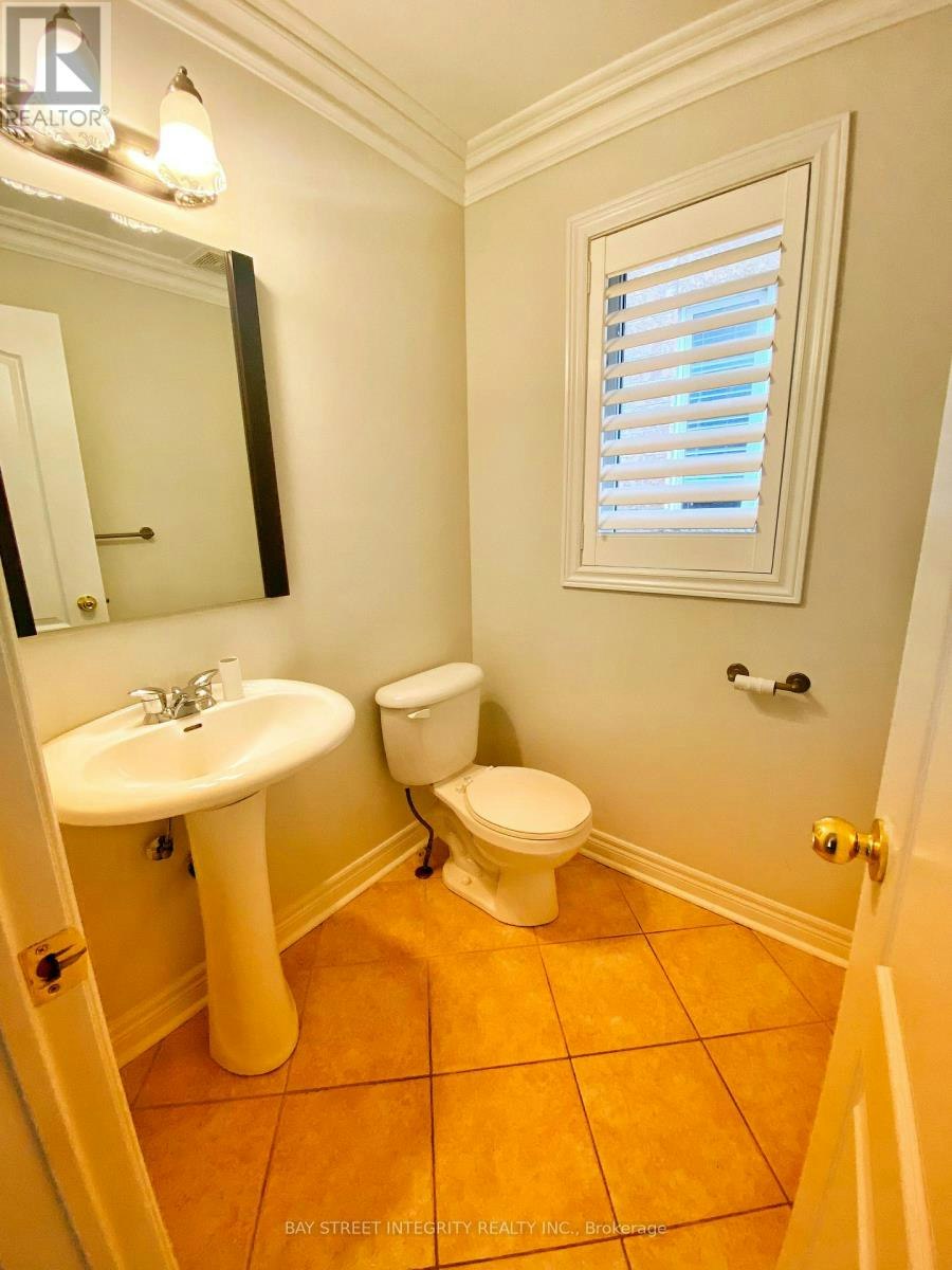 MAIN-114 Red River Crescent, Newmarket, ON, L3X 2R1 - 10