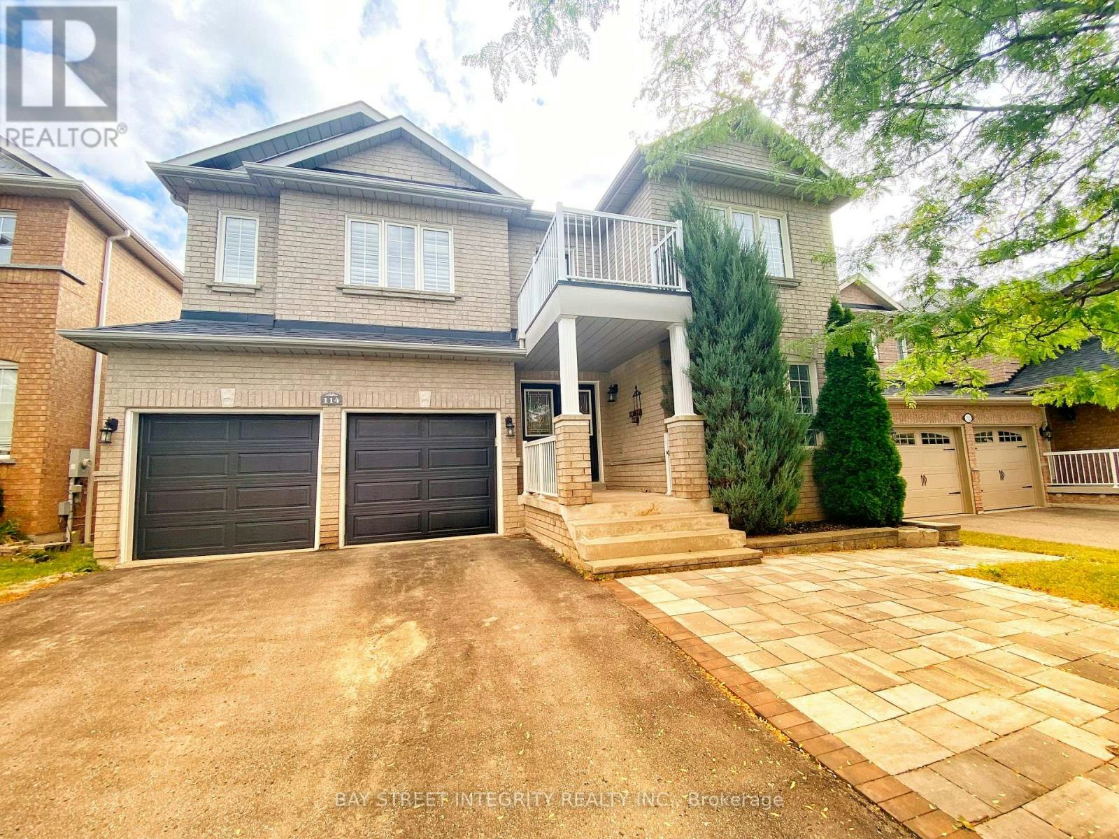 MAIN-114 Red River Crescent, Newmarket, ON, L3X 2R1