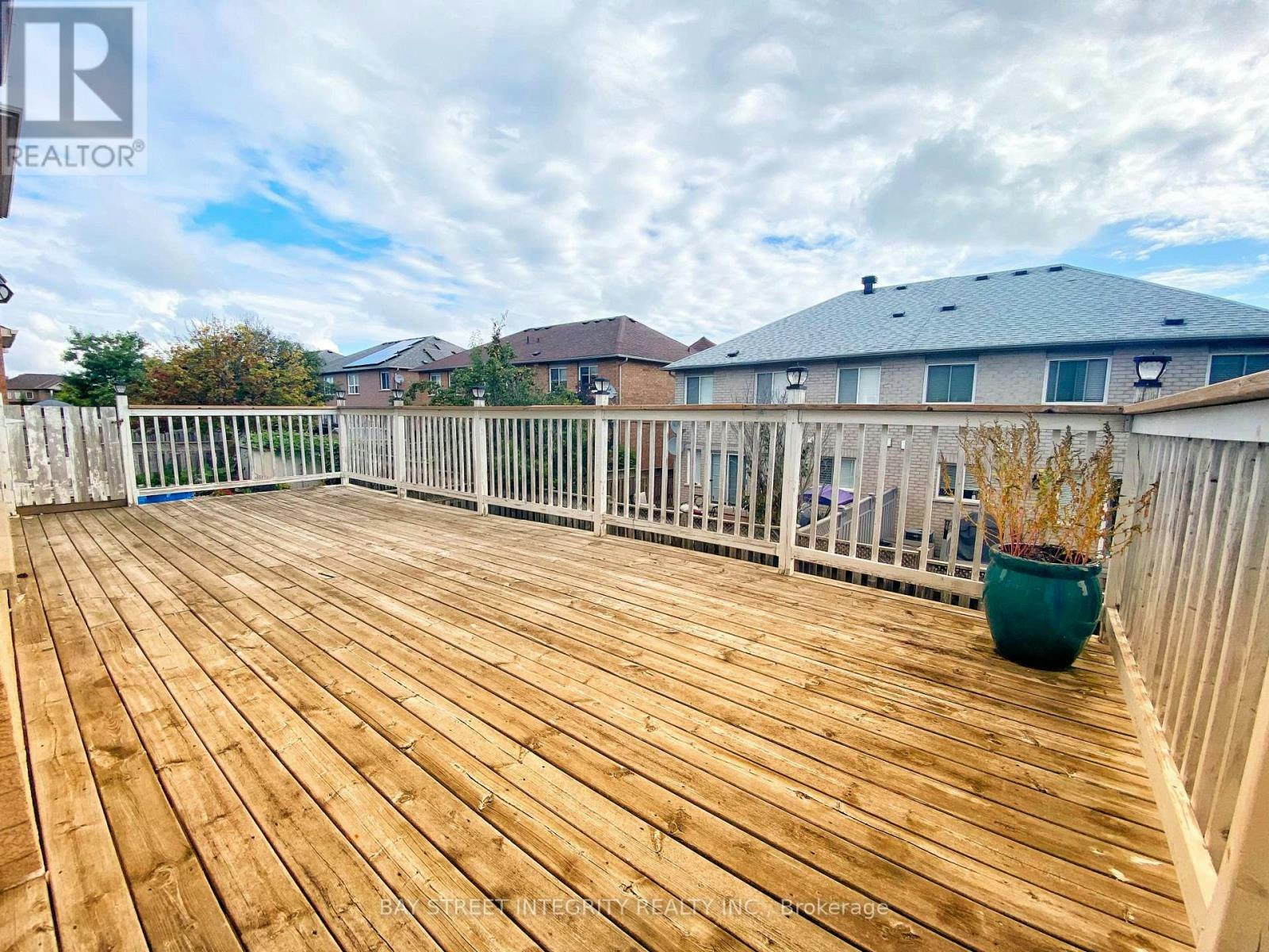 MAIN-114 Red River Crescent, Newmarket, ON, L3X 2R1 - 22