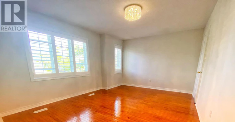 MAIN-114 Red River Crescent, Newmarket, ON, L3X 2R1 - 14