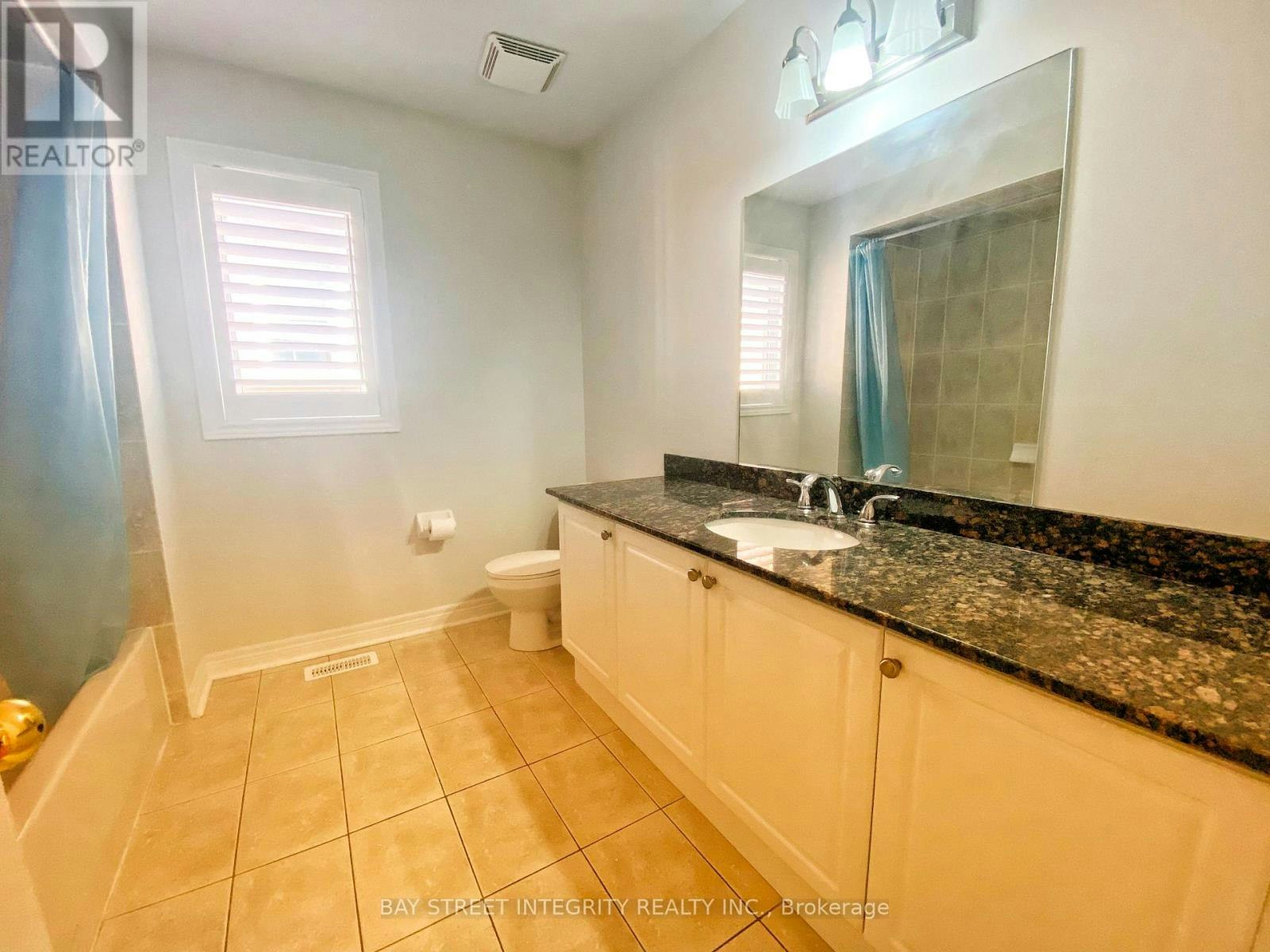 MAIN-114 Red River Crescent, Newmarket, ON, L3X 2R1 - 20