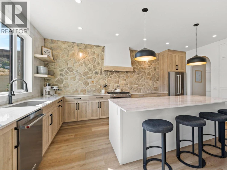 4231 Russo Street, Kelowna, BC, V1W 0C6 - 4