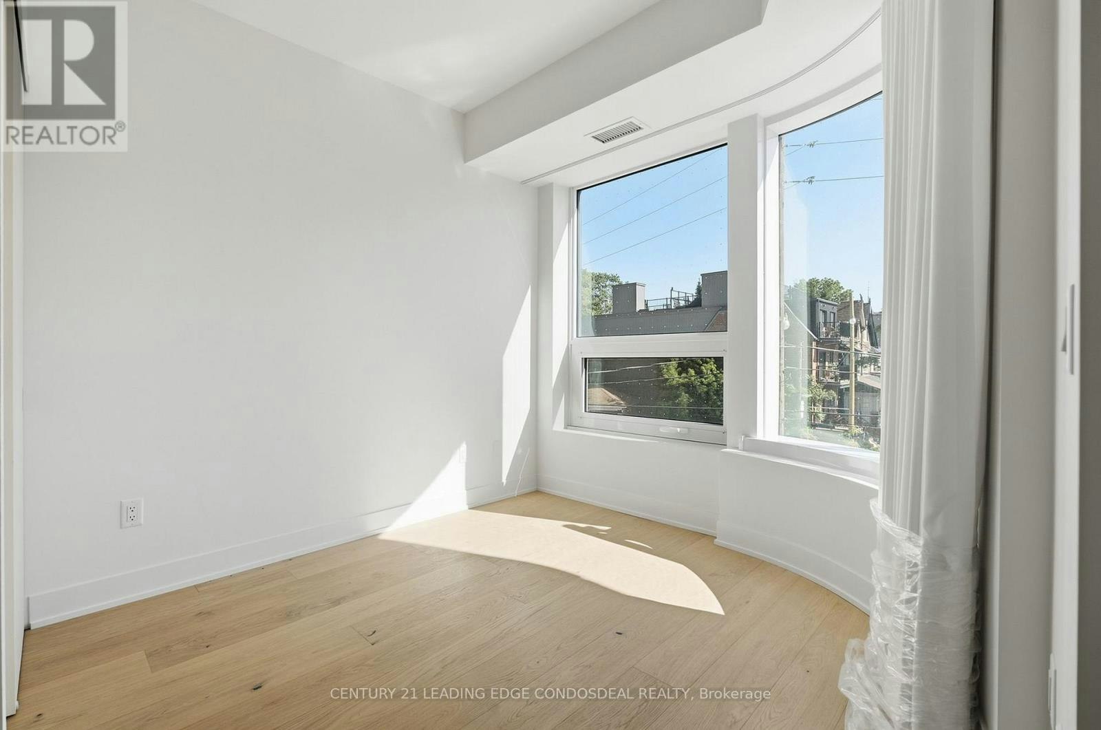 207-322 Dupont Street, Toronto, ON, M5R 0E3 - 12