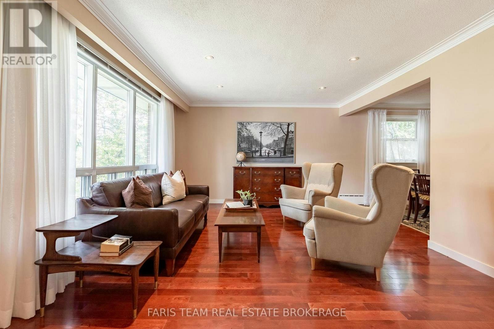 90 Bedford Park Avenue, Richmond Hill, ON, L4C 2N8