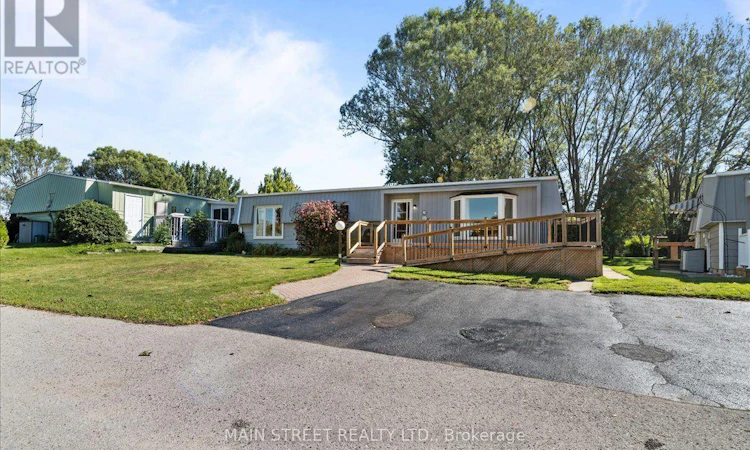 2 Pineridge Crescent