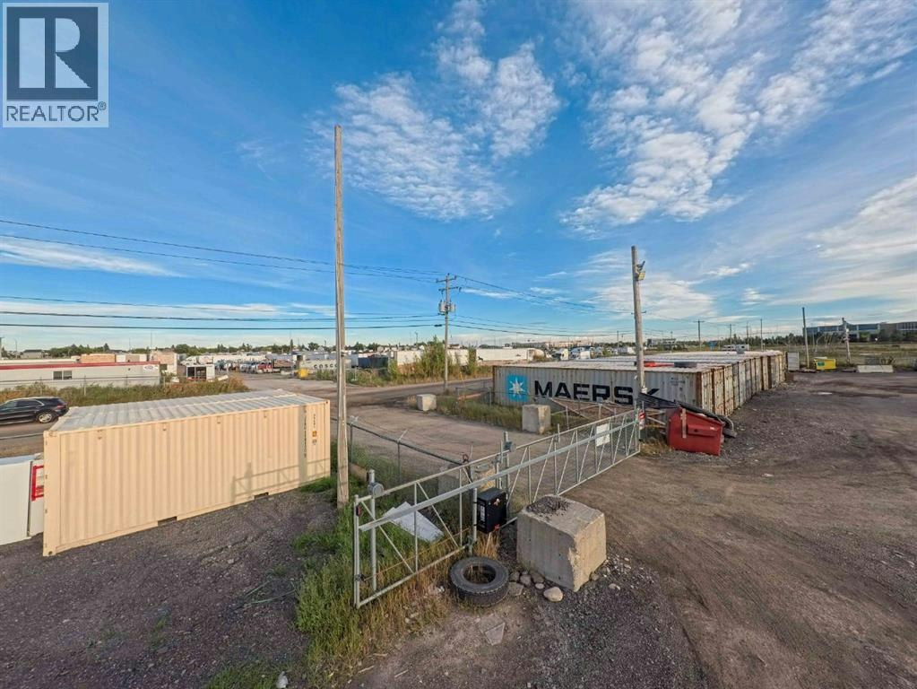 6915 40 Street NE, Calgary, AB, T3J 4H2 - 7