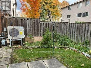 11 Yellow Birch Way, Toronto, ON, M2H 2S9 - 11