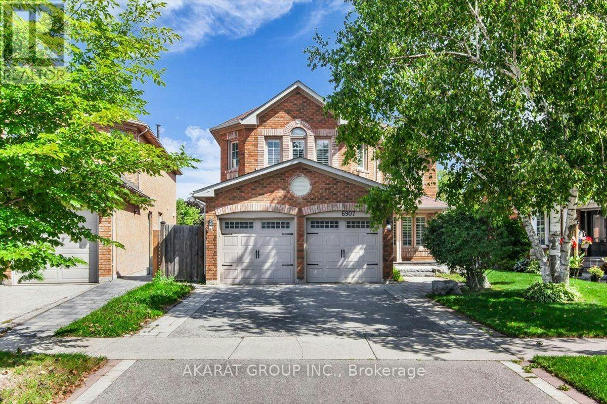 6907 Gracefield Drive, Mississauga, ON, L5N 6T7