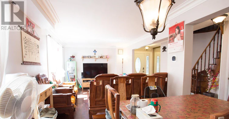 860 Messenger Meadow Drive, Mississauga, ON, L5C 3T2 - 3