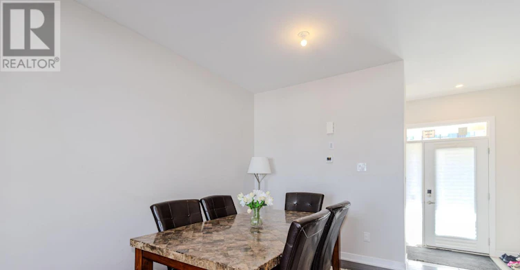 108 Beebalm Crescent, Manotick, ON, K2J 7G5 - 7