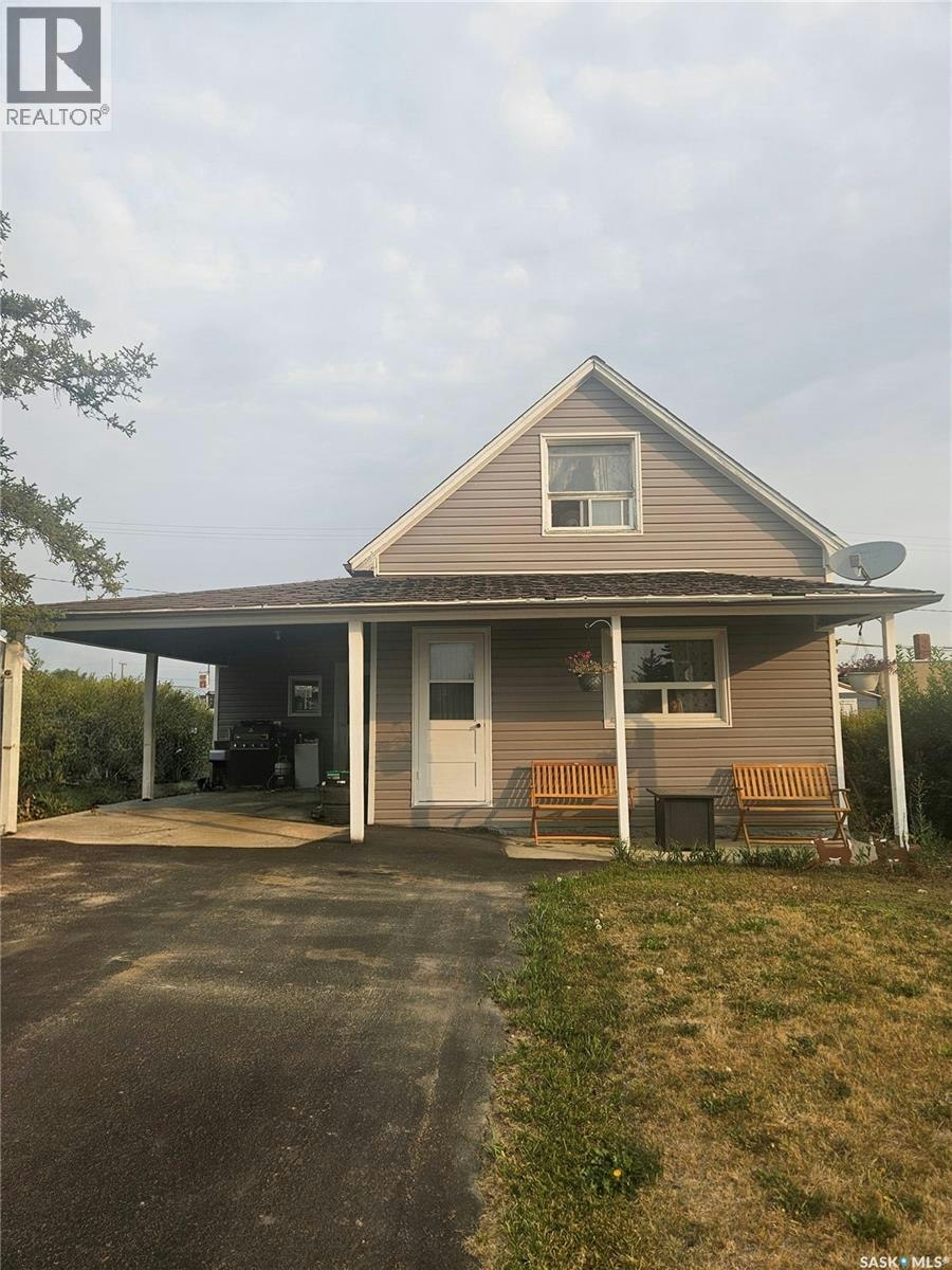 107 2nd Street S, Cabri, SK, S0N 0J0