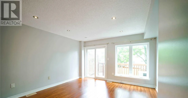 21-80 Strathaven Drive, Mississauga, ON, L5R 3V9 - 3