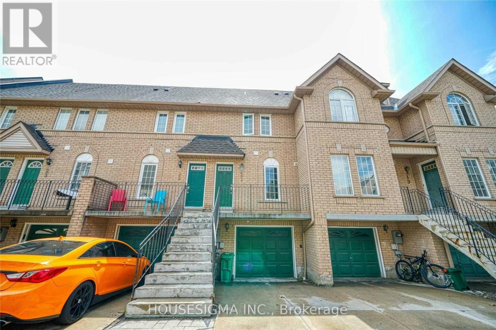 21-80 Strathaven Drive, Mississauga, ON, L5R 3V9