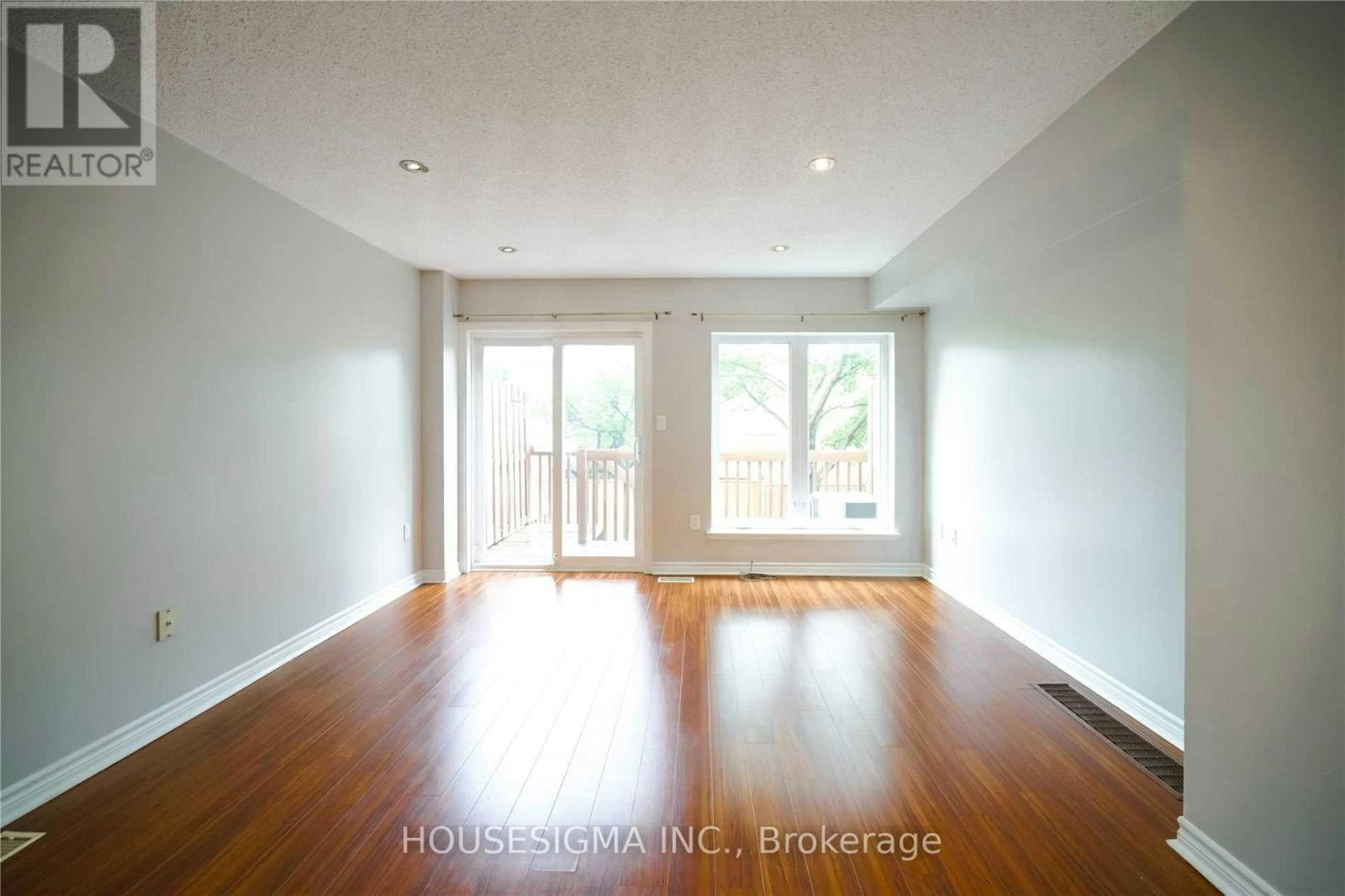 21-80 Strathaven Drive, Mississauga, ON, L5R 3V9 - 2