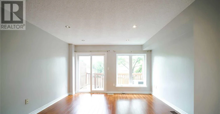 21-80 Strathaven Drive, Mississauga, ON, L5R 3V9 - 2