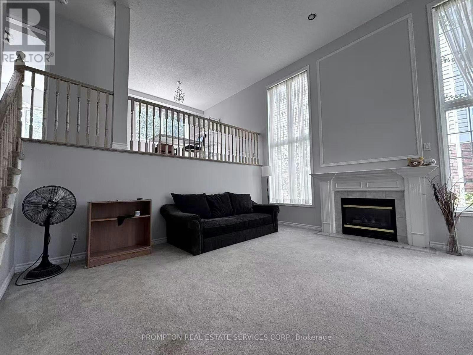 487 Laurel Gate Drive, Waterloo, ON, N2T 2R9 - 2