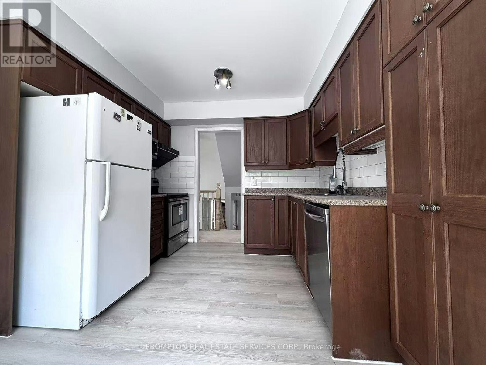 487 Laurel Gate Drive, Waterloo, ON, N2T 2R9 - 4