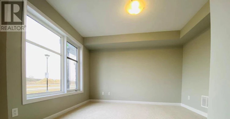 1075 Speedvale Court, Ottawa, ON, K2T 0P6 - 4
