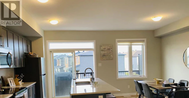 1075 Speedvale Court, Ottawa, ON, K2T 0P6 - 9
