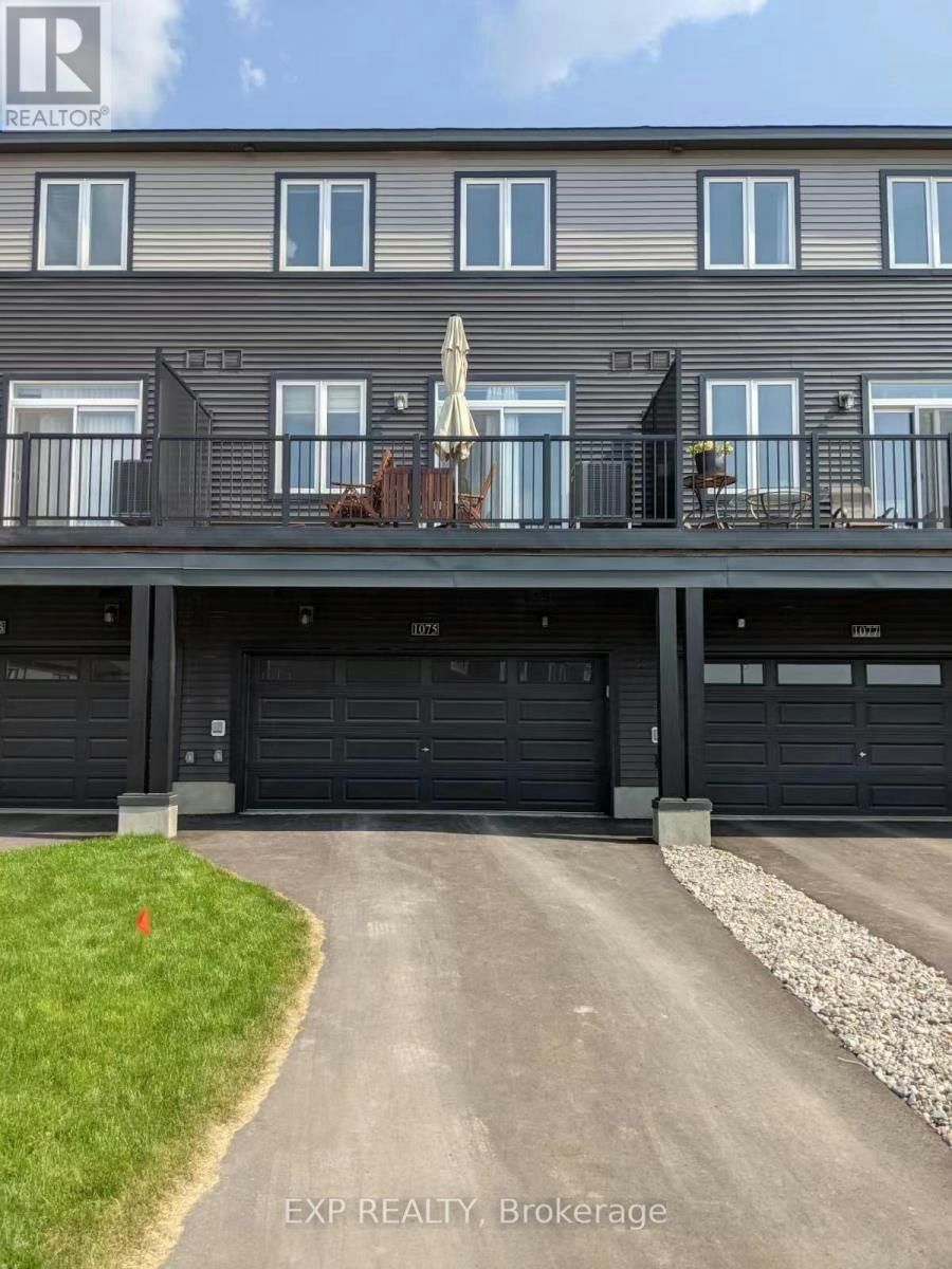 1075 Speedvale Court, Ottawa, ON, K2T 0P6 - 2