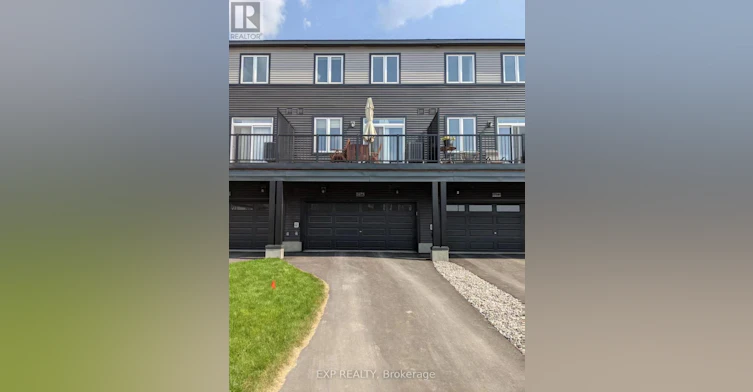 1075 Speedvale Court, Ottawa, ON, K2T 0P6 - 2