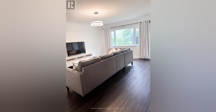 11 Macbeth Boulevard, St. Catharines, ON, L2T 2M1 - 3