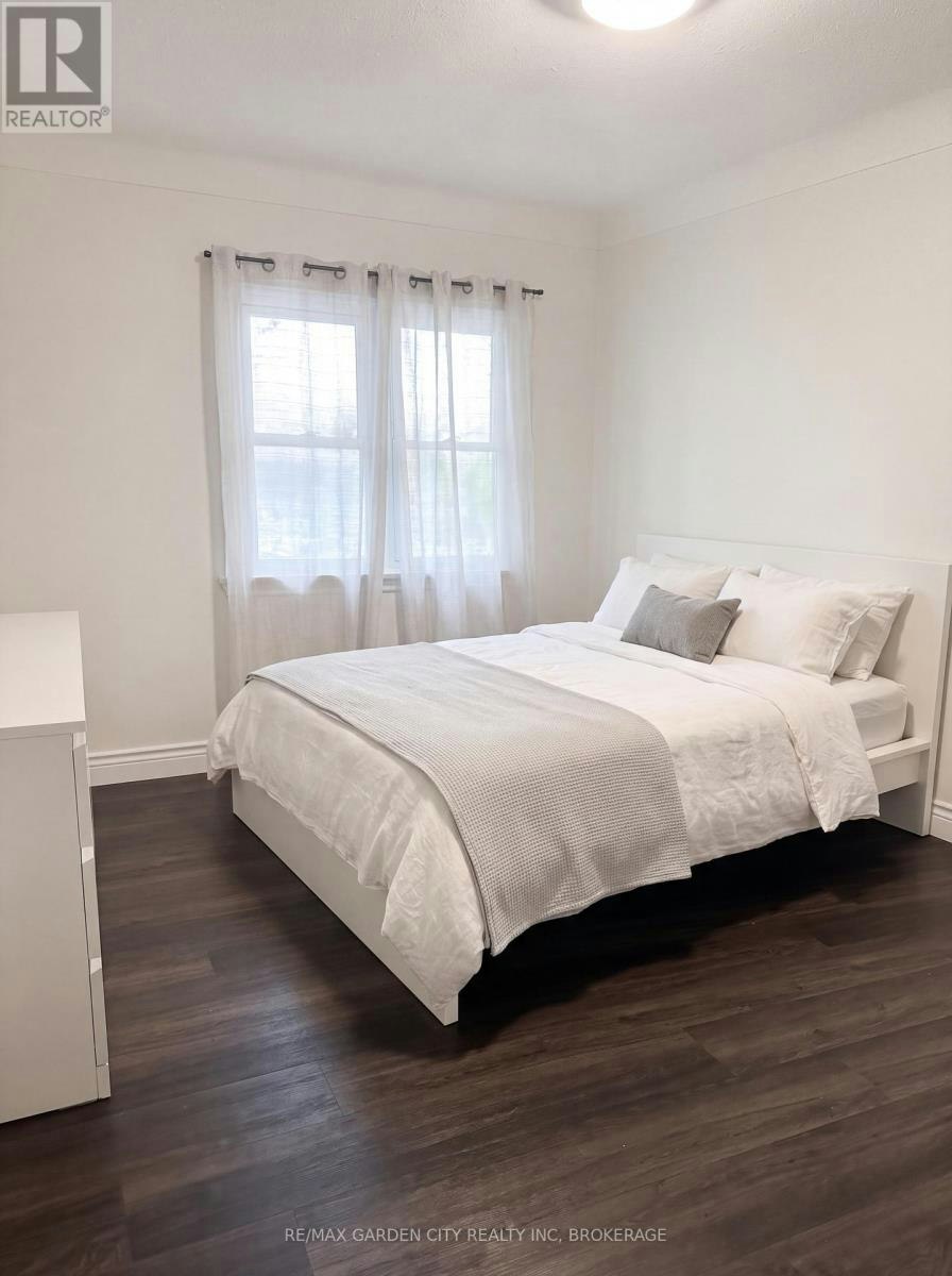 11 Macbeth Boulevard, St. Catharines, ON, L2T 2M1 - 6