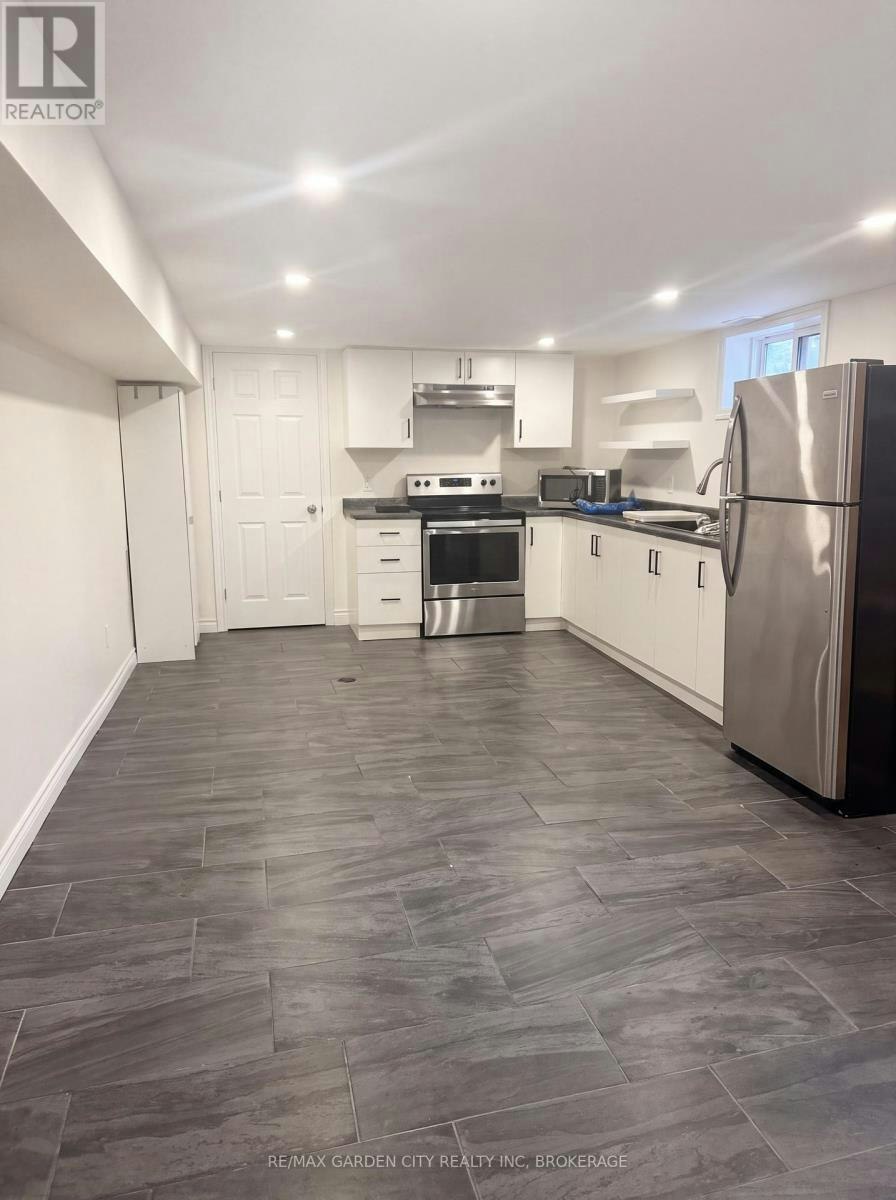11 Macbeth Boulevard, St. Catharines, ON, L2T 2M1 - 11