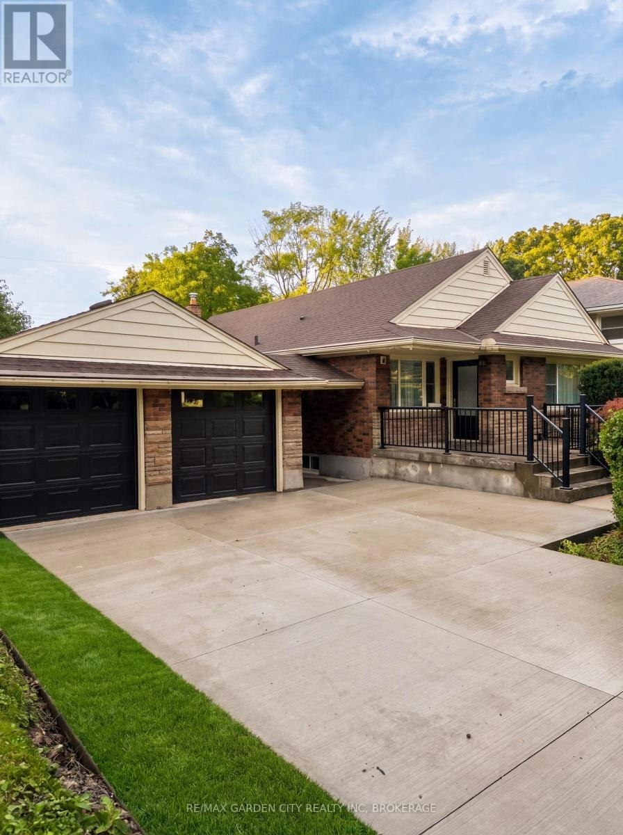 11 Macbeth Boulevard, St. Catharines, ON, L2T 2M1