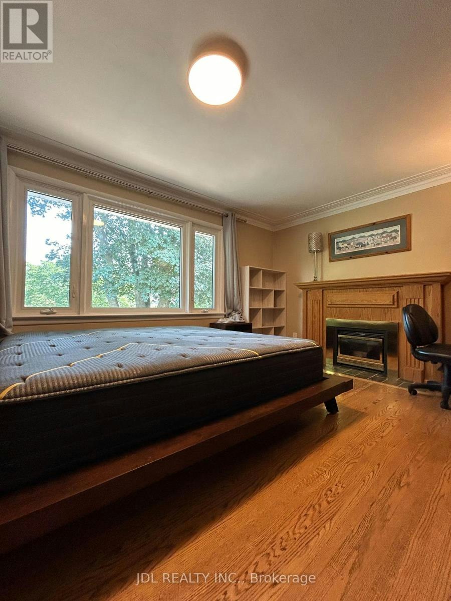 FLOOR-ONE 110 Bedroom Main Robinson St Street, Markham, ON, L3P 1P1 - 9