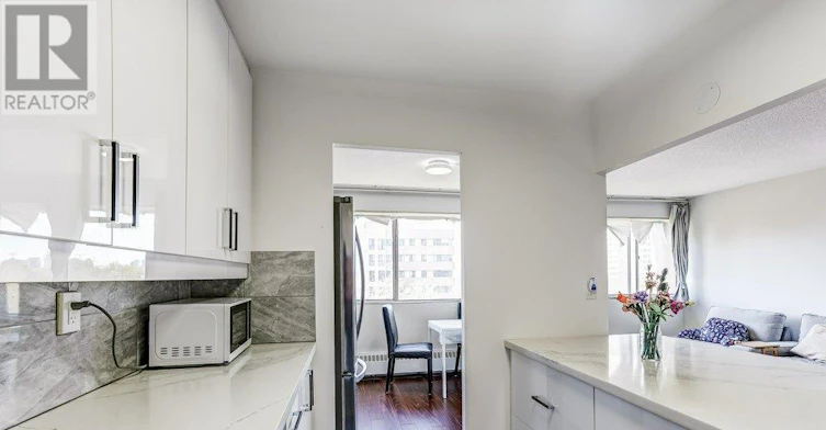 708-10 Sunny Glenway, Toronto, ON, M3C 2Z3 - 14