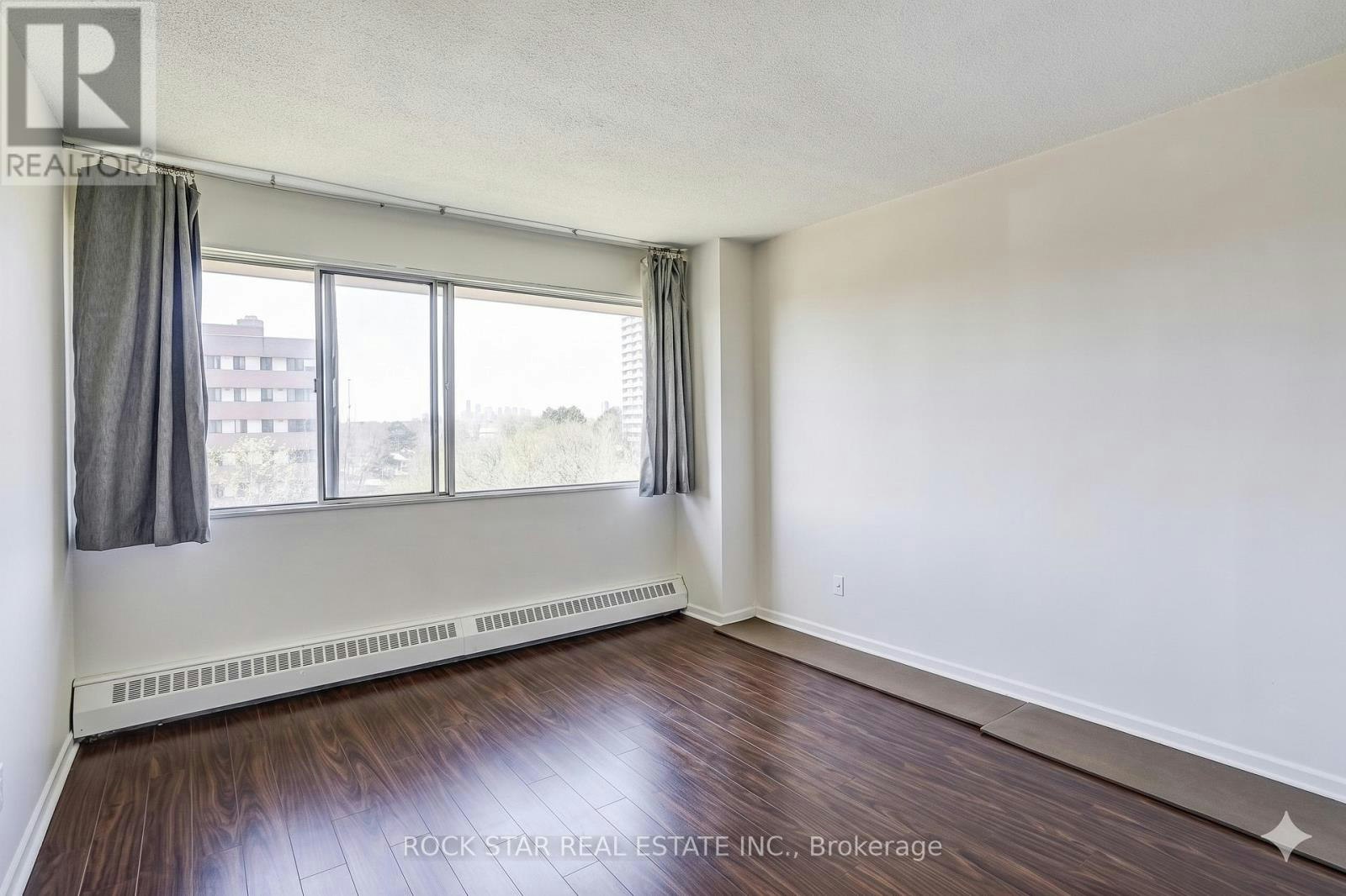 708-10 Sunny Glenway, Toronto, ON, M3C 2Z3 - 20