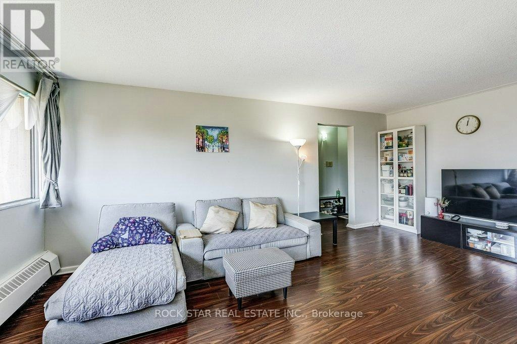 708-10 Sunny Glenway, Toronto, ON, M3C 2Z3 - 9