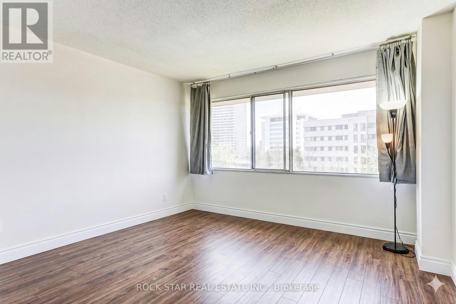 708-10 Sunny Glenway, Toronto, ON, M3C 2Z3 - 21