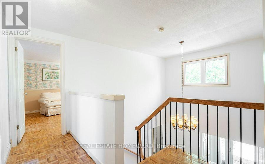 27 Drumern Crescent, Richmond Hill, ON, L4C 5H9 - 23